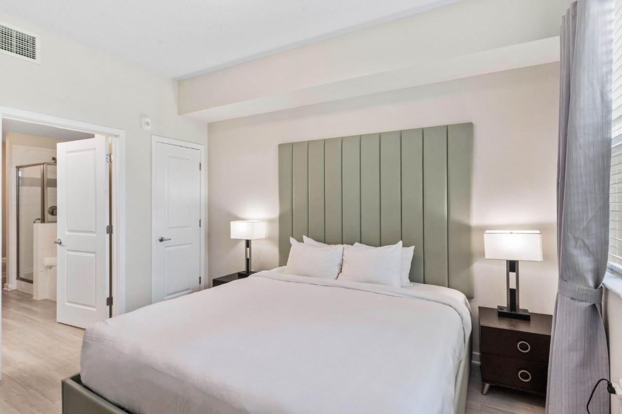 4012 Breakview Drive 110 Apartment *