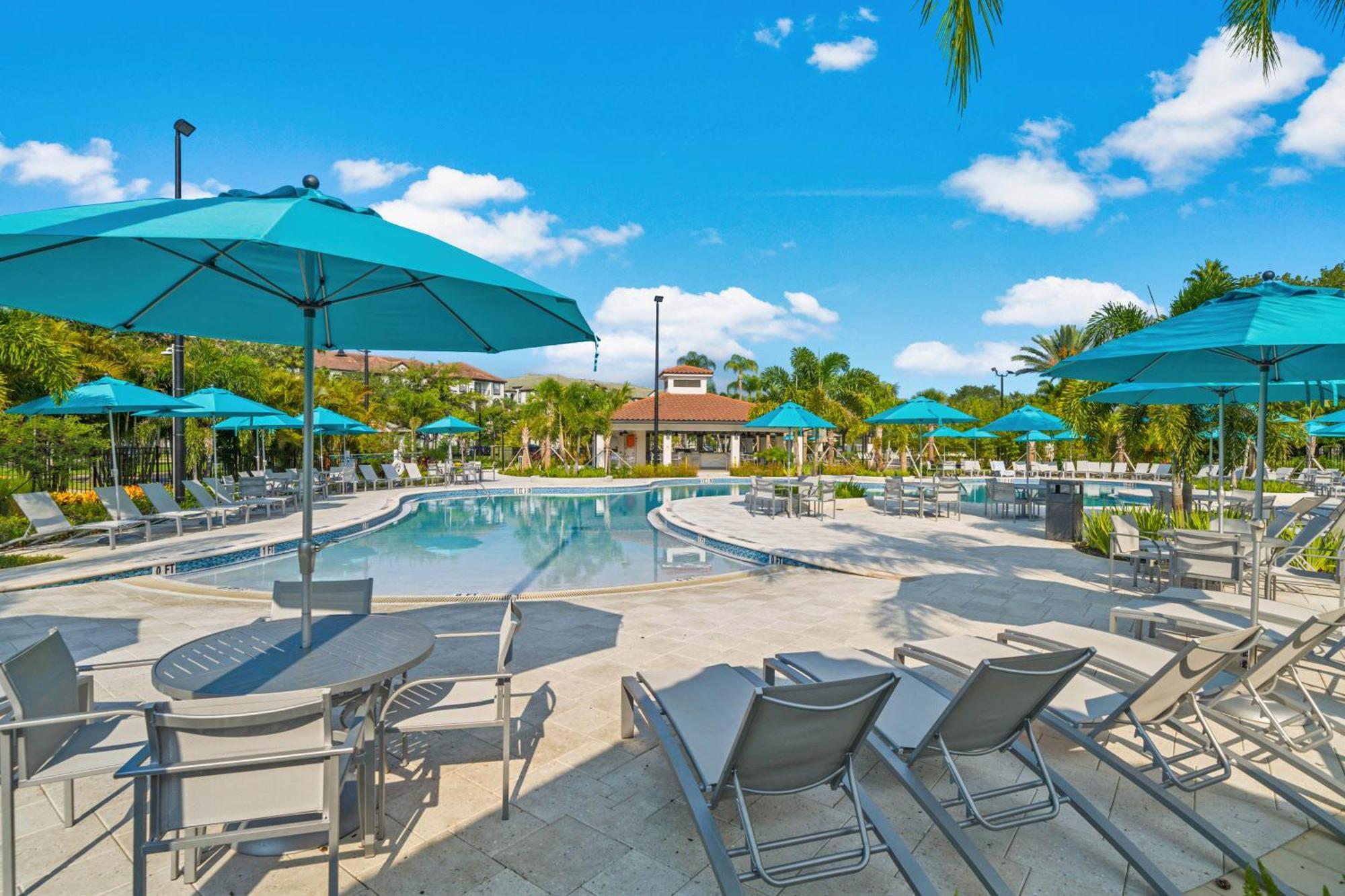 Apartment 4012 Breakview Drive 110 *